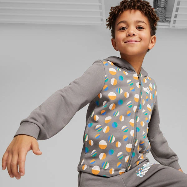 PUMA Zomerkamp Hoodie voor Kleintjes: Zon, Plezier & Avontuur! Een zachte full-zip jas, perfect voor kleine ontdekkingsreizigers.